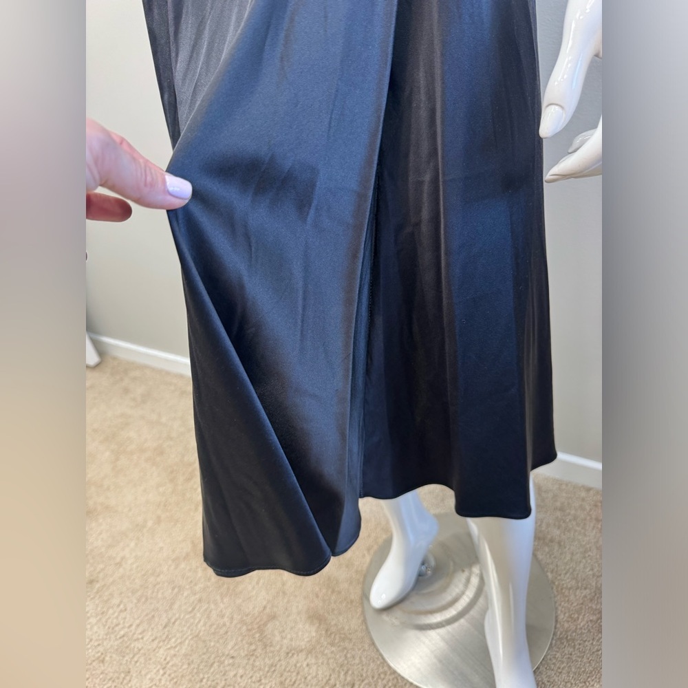 ROZAE NICHOLS Black Silk Blend A-Line Skirt Size S Elegant Pull On Knee Length - Picture 3 of 9